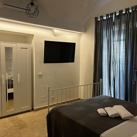 G House 100 Apartment Катания Екстериор снимка