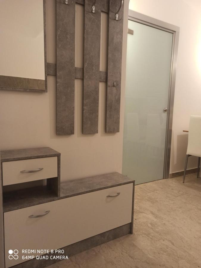 G House 100 Apartment Катания Екстериор снимка