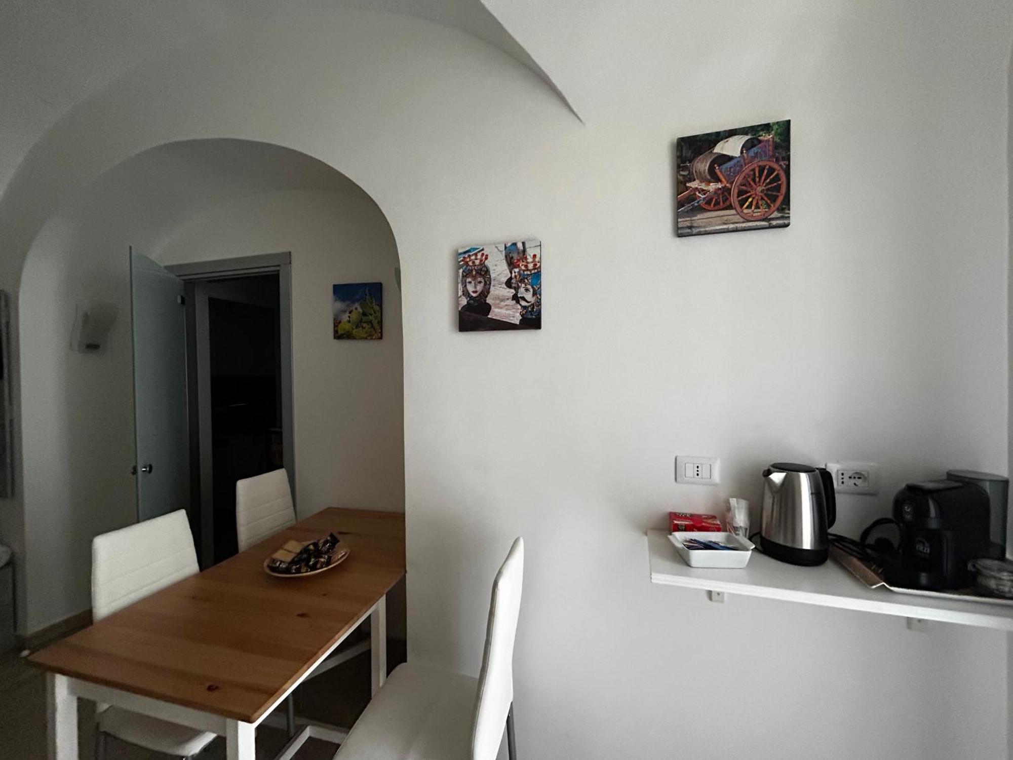 G House 100 Apartment Катания Екстериор снимка