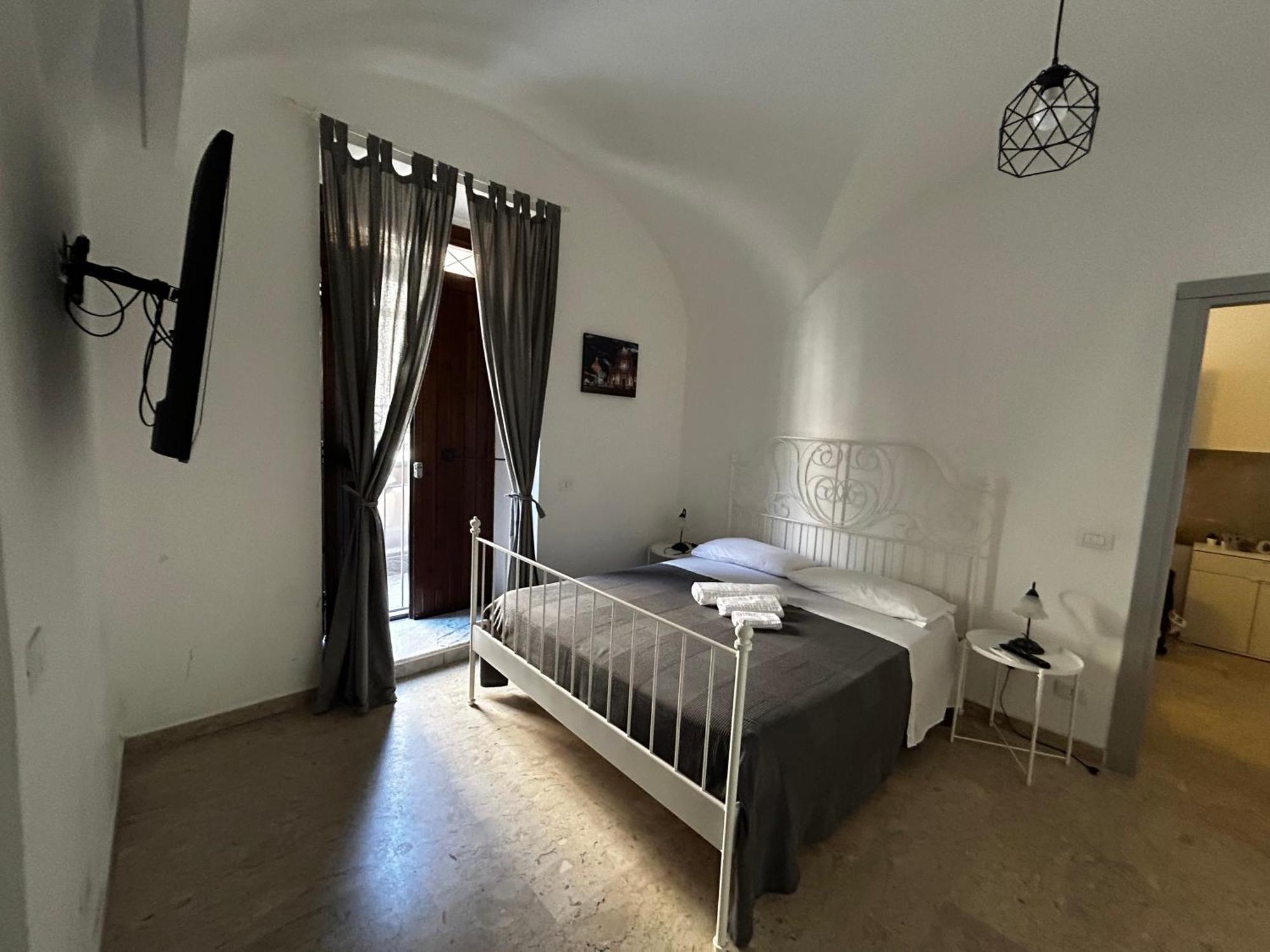 G House 100 Apartment Катания Екстериор снимка