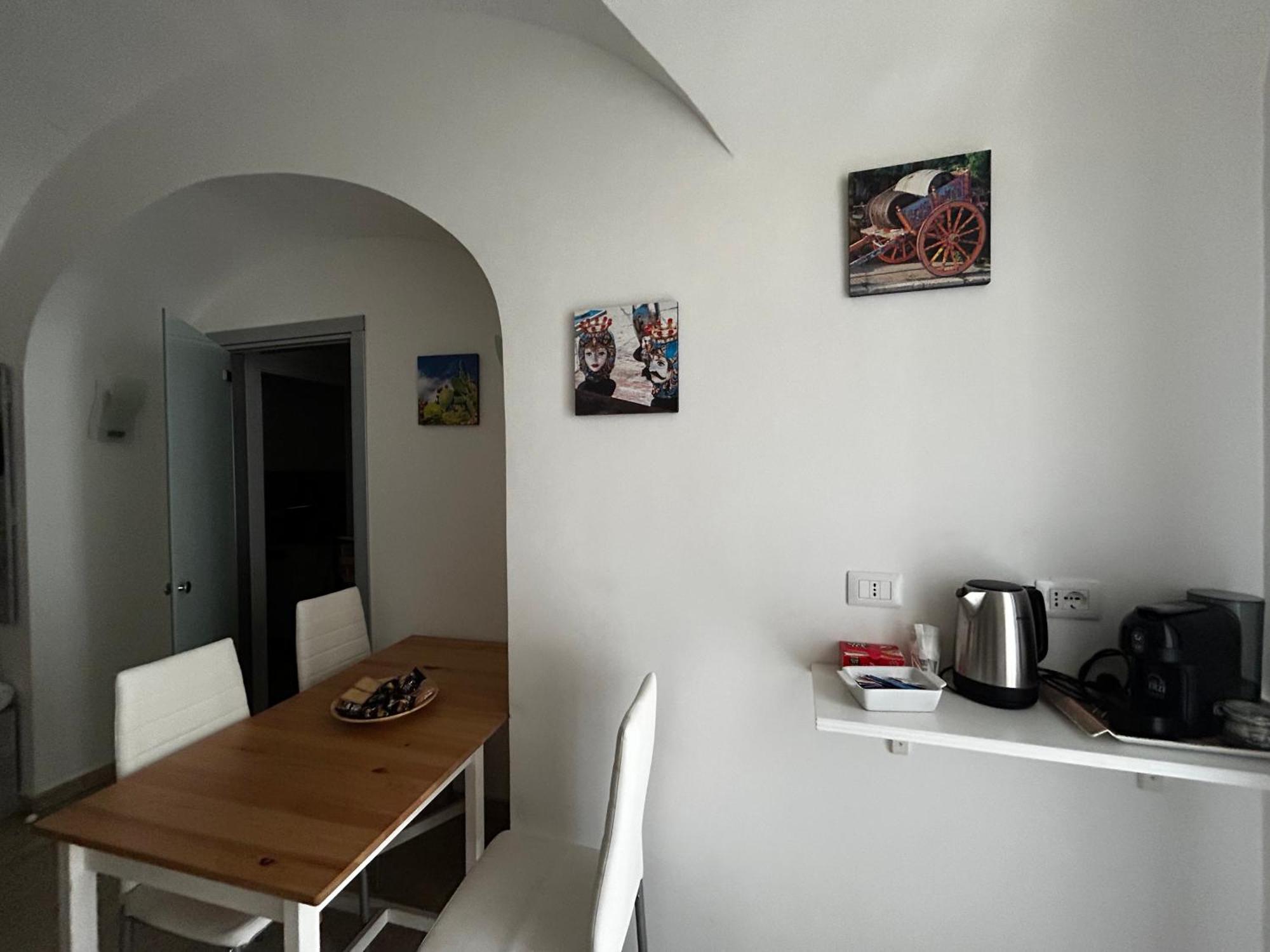 G House 100 Apartment Катания Екстериор снимка